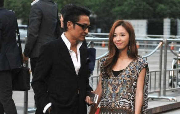 吴佳尼|她24岁未婚先孕,34岁惨遭影帝丈夫抛弃,如今37岁再度爆红!