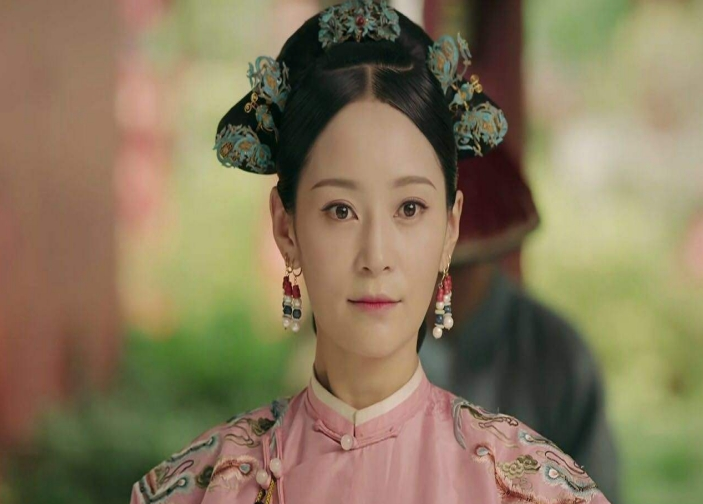 因为长得太帅了,妻子倒追五年才得手,如今婚后两人生活很甜蜜