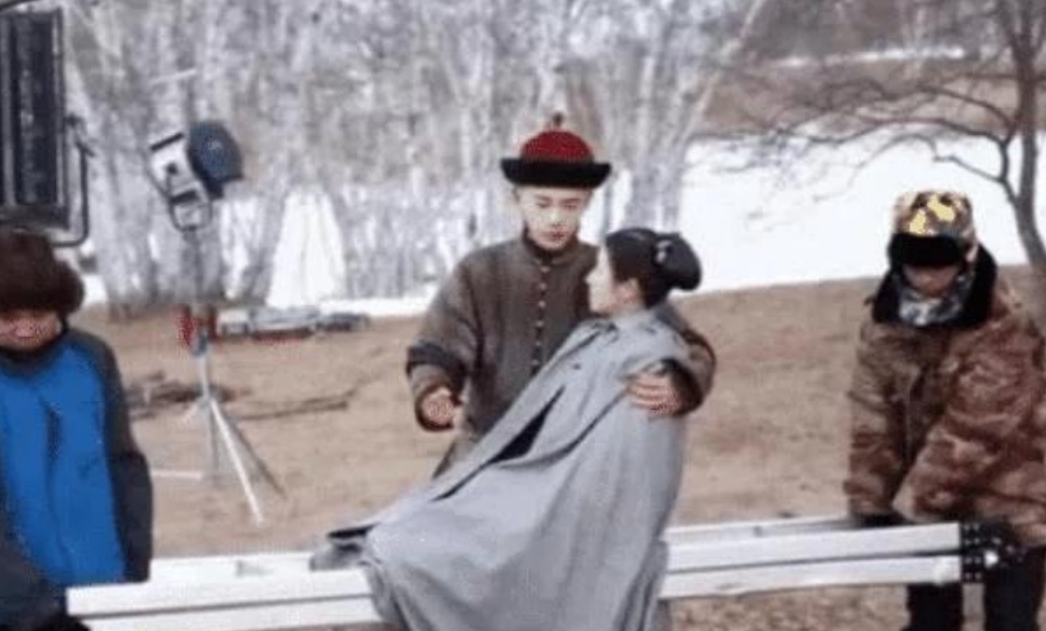 公主抱@为啥电视剧“公主抱”那么轻松？当看到全身照后，原谅我笑出猪叫声