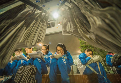 @孙女高考仅得47分，爷爷含泪要求复查考卷，成绩出来后全家沉默了