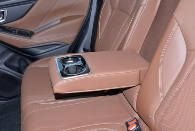 SUV|这SUV才20万出头，长超4.6米，6年没进修理厂，雨雪天稳如狗