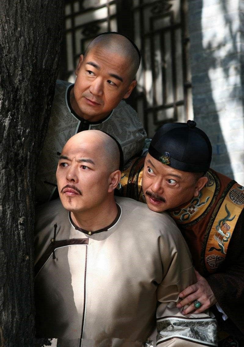 |抄和珅家时啥也没找到，嘉庆说了2个字，隔日便搜出十几亿金银！