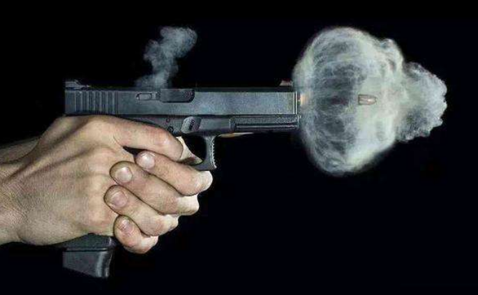 「太空」如果在太空中开一枪，子弹会飞到宇宙边际吗？美宇航员现身说法