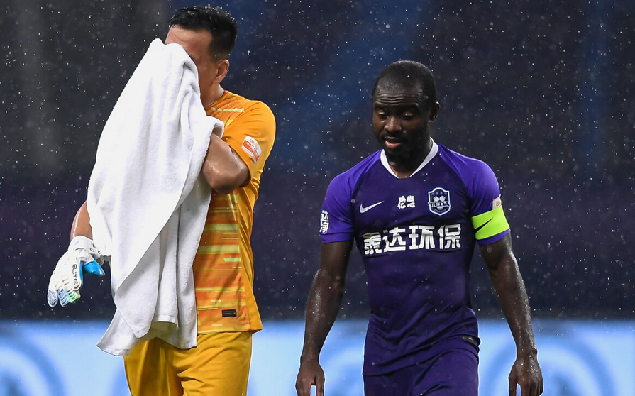 中超|新援首秀！中超最惨队硬杠大黑马，2超级漏洞已补齐保16年神迹