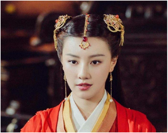 #王晓晨#那个用140桶矿泉水来拍戏的女星，如今终于“如愿以偿”的火了！