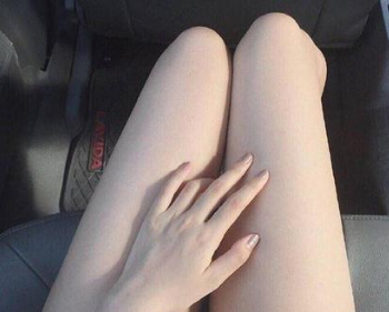 |“女同学深夜发给我一张照片，是在暗示什么吗？”哈哈哈哈哈把握机会吧！