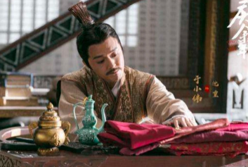 高圆圆|他在爆红时“抛弃”高圆圆，如今44岁却疾病缠身，沦落为18线配角