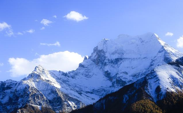『属鸡』再穷不过5月底，21号开始财运飙涨，横财大发，钞票堆成山3生肖