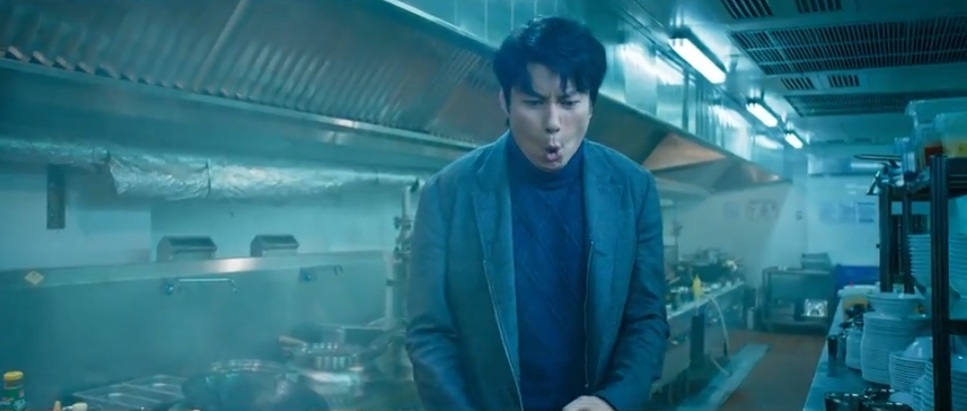 成龙|《龙牌之谜》票房才2082万,成龙找来28年老搭档,拍这部生猛新片