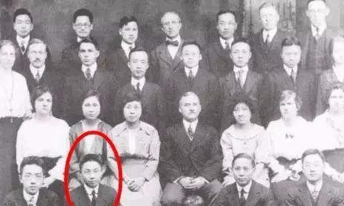 美国：一个中国的“文盲”，被卖到美国后当仆人，谁知他名字竟响彻美国