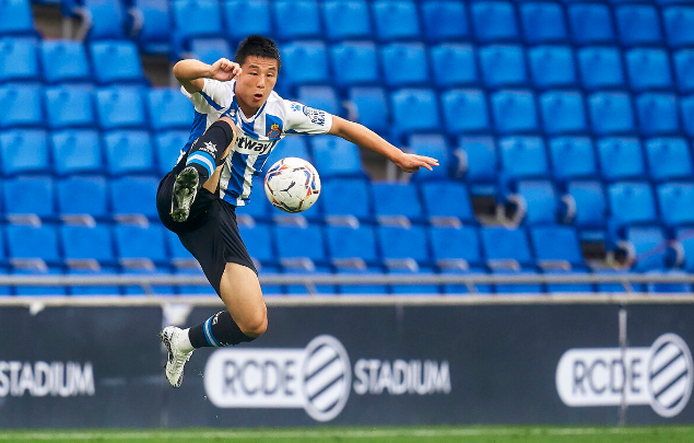 武磊|14-0!斩西乙6队!西班牙人踢疯了,一路狂飙创3大纪录武磊获2耻辱