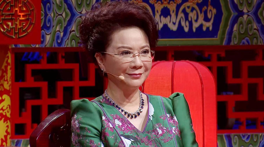 蔡明|蔡明的儿子隐藏了33年，谁能想到，她的儿子竟是我们熟悉的他！