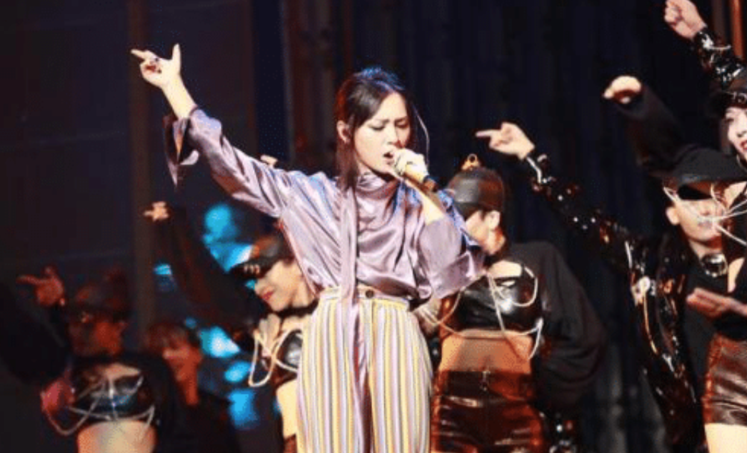 原创|她一封杀就长达14年，还拿到256个大奖，却坦言：“我真的已经过气了”！