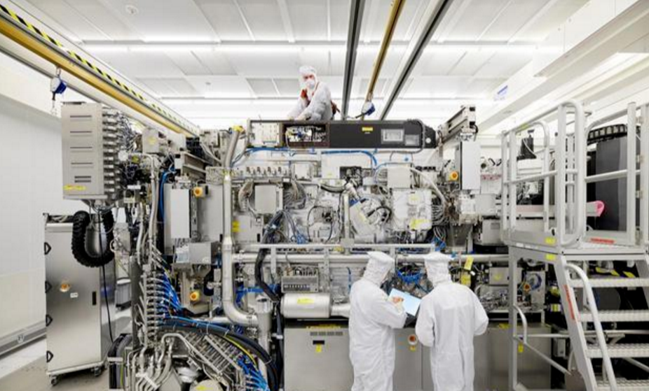 光刻机|AMSL正式宣布，700台光刻机销往中国