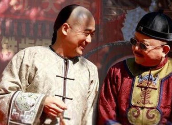 和珅|和珅有钱又有权,为什么不反抗任由嘉庆处置?道理很简单