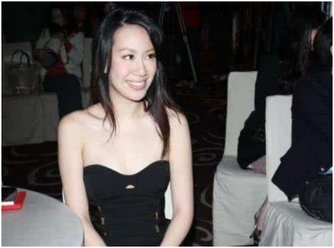 #洪金宝#有种“遗传”叫洪金宝女儿，36岁依旧单身一人，网友：无人敢娶！