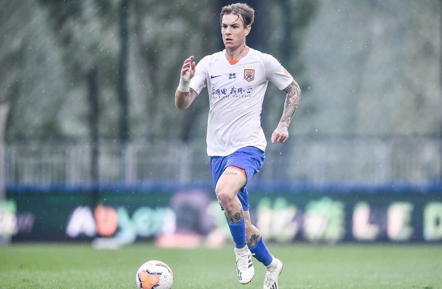 山东鲁能|“三线大爆发”！鲁能U23超巨彻底踢疯了：解单刀+轰贴地斩+造点