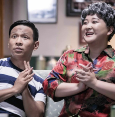 欢乐喜剧人|37岁辞掉副处级职务,39岁因春晚走红,今娶美女老婆被嘲吃嫩草