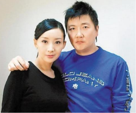 「孙楠」离婚十年整,50岁孙楠与49岁买红妹的生活天差地别,不过怪谁呢?