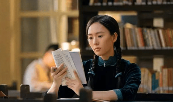 童瑶|原来她才是导演心目中的顾佳，因档期冲突放弃角色，意外成就童瑶