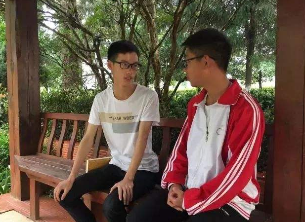 工地|713分的高考状元，收到清华录取通知书的时候，他正在工地搬砖