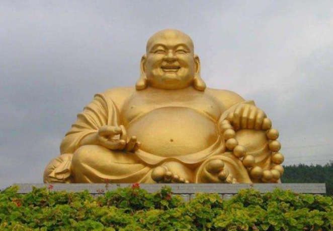 颜夕趣史|小伙因长相酷似弥勒佛,被富婆看上带回家“供养”,后来怎样