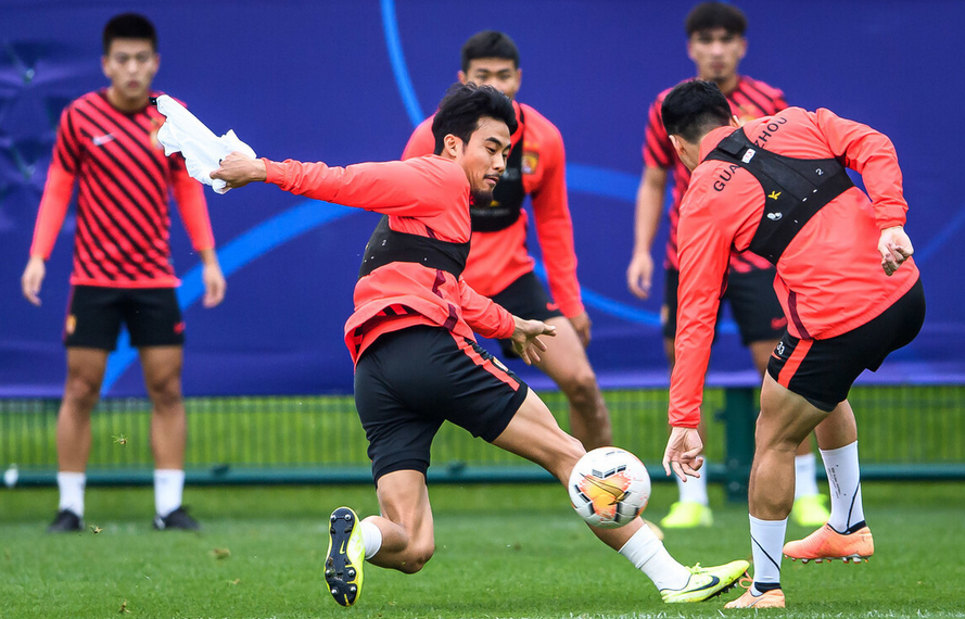 广州恒大|复仇！恒大战鲁能首发11人已浮现：金靴回归+新郑智上位2线重组