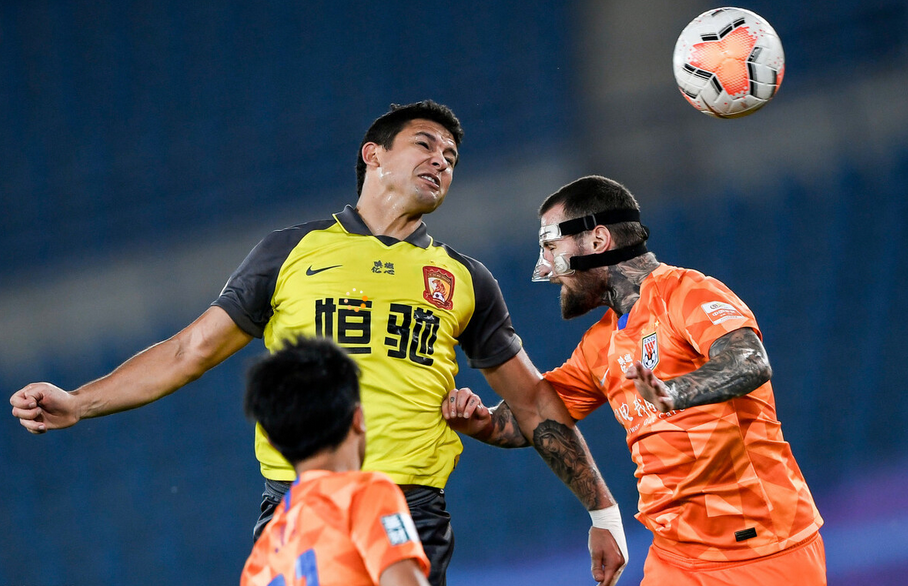 中超|一波2-5！中超“2.2亿航母”被开翻：舵手成罪魁2大支柱轰然倒下