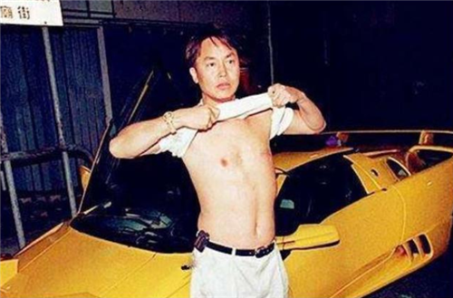 张子强|张子强被捕后，老婆罗艳芳打扮妖艳出门游玩，4名匪徒对她下手了