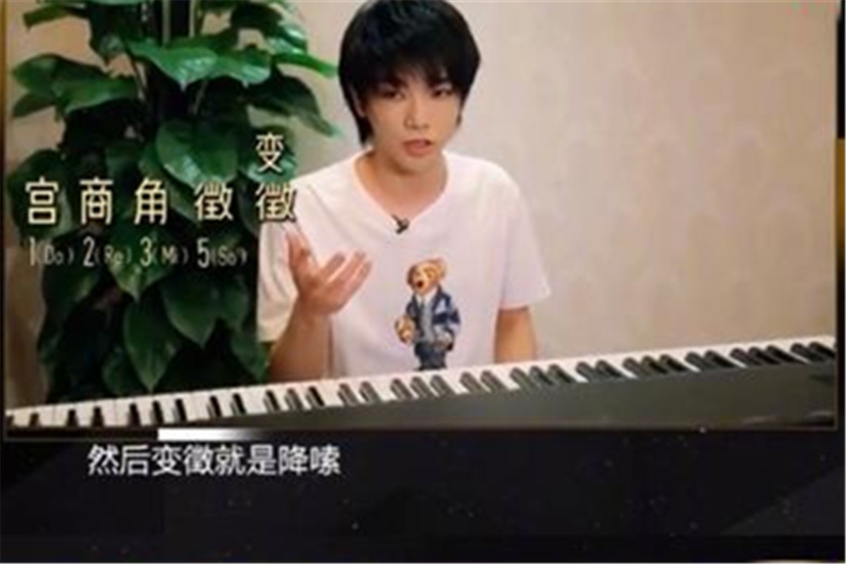 [华晨宇]?华晨宇参赛《歌手》屡战屡胜，音乐教授指正乐理知识，节目组搞事情？