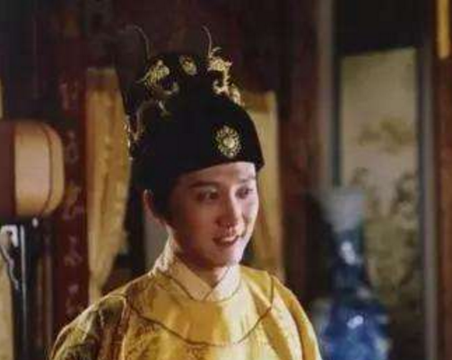 明孝宗朱佑樘为何念过三十就去世了？难道真的是万贵妃下的手吗