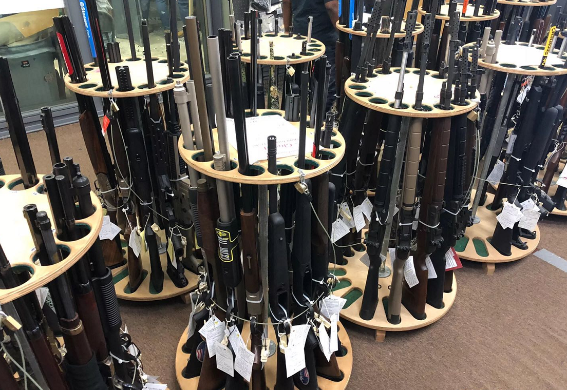 美国|美国的枪支超市够开放了，直到看见子弹售卖机，才知道啥叫随意！