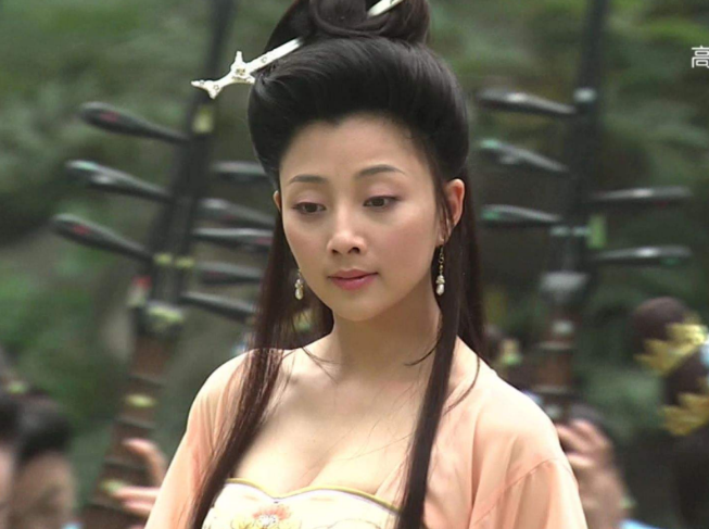 殷桃|她当年迷死一大片男人，却不结婚不生孩子，如今41岁甜的像个水蜜桃