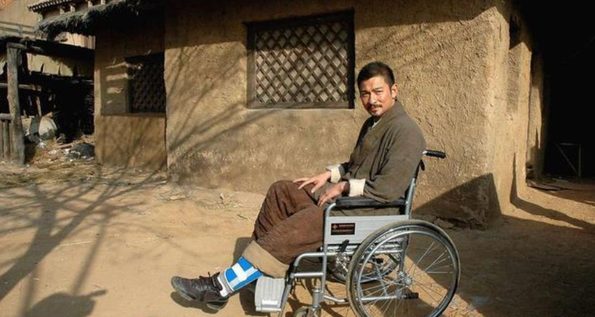 刘德华|58岁刘德华私照泄露，真面目被戳穿：他装不下去了