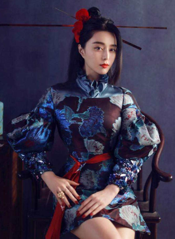 张若昀|范冰冰在越南高调复出，杂志封面堪比大片，被网友捧成“全球时尚偶像”