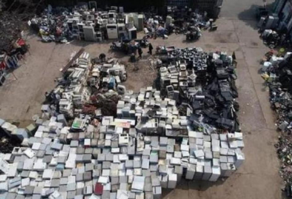 颜夕趣史|他15岁开始捡废品，30岁攒下千万资产，靠假证娶3老婆生6子