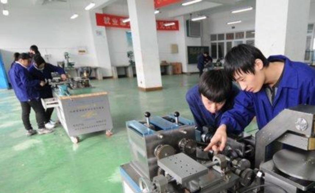 土木工程|不建议女生报考的5大专业，不少女生毕业后转了行，请谨慎