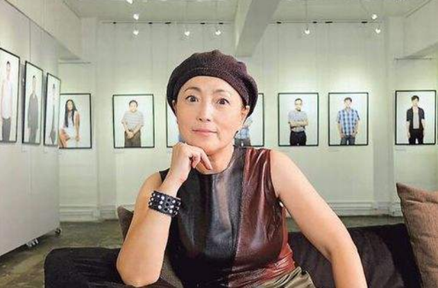丑女|被称为香港第一丑女，低调嫁入豪门，如今被富豪老公宠上天！