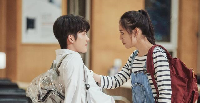 『吴倩』吴倩承包青春剧女主角？造型普通却很亲民，涂个口红素颜就上镜