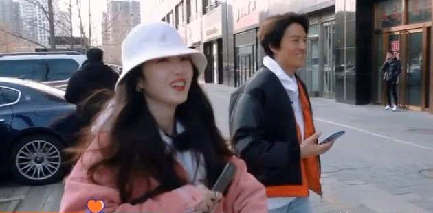 【张佳宁】?张佳宁带着准继父上《我家那闺女2》与准继父关系如亲父女。