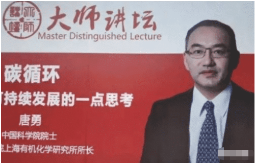 |带女朋友出来钓鱼，但我根本不能集中精神，哈哈哈估计今天一无所获