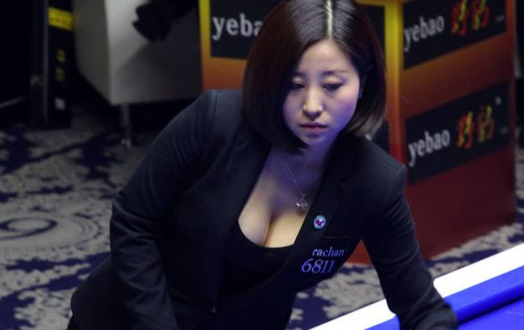 潘晓婷:她是最美“桌球女裁判”,身材颜值堪比潘晓婷,偏爱强壮的外国人