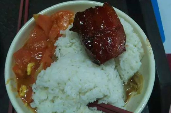 「破壁机」北大的食堂太感人,看到这样的午餐,怀疑自己读一个假的大学