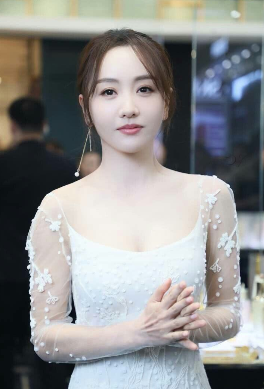 杨蓉|她是娱乐圈“最懒女星”,一年仅拍两部戏,但却无人说她“耍大牌”