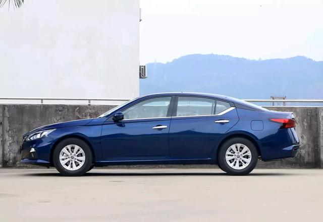 大众迈腾|16万落地，最高不超过17万的车，这几款是最好的选择！