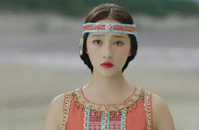 阿娇|戴抹额的古装美人，关晓彤显老，杨幂超仙，看到阿娇：仙女下凡？