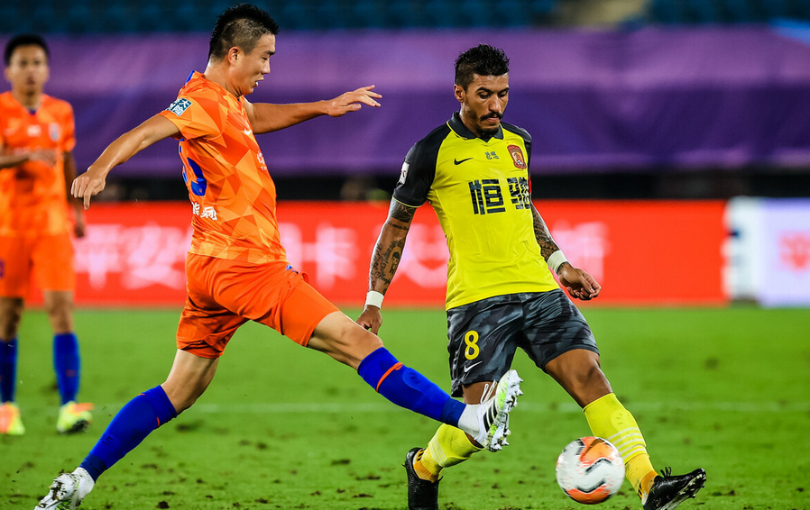 河南建业|纵横驰骋!恒大战建业首发11人大轮换:天才射手+“保塔”齐缺席