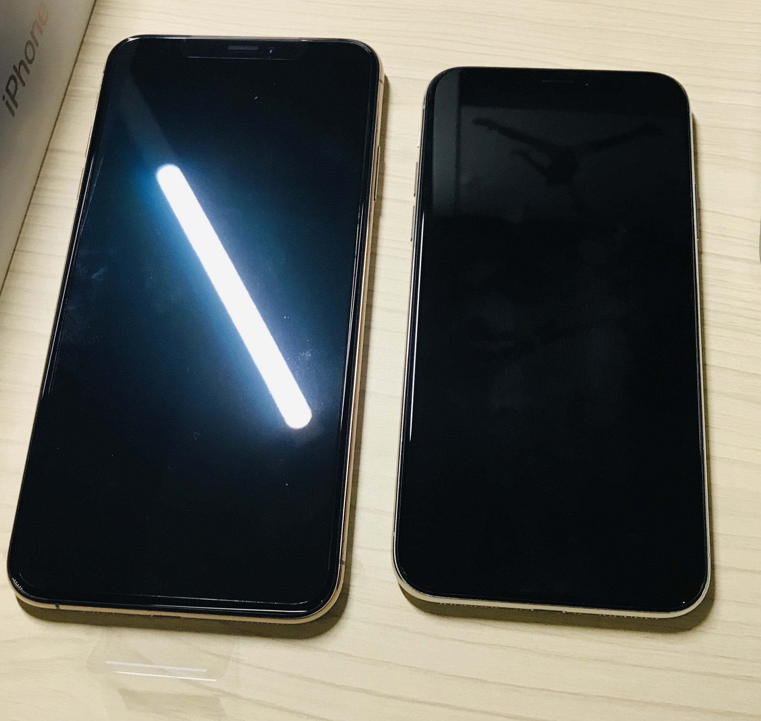 |为什么XS的显示内容还没有XR多？苹果手机的逻辑分辨率是什么意思？