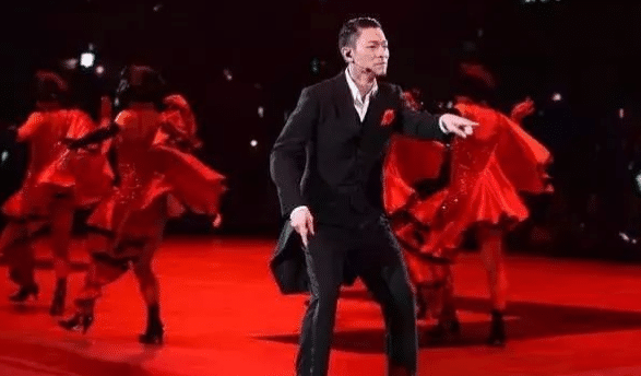 周杰伦|出场费最高的5位歌手，周杰伦第4名，第1名出钱都请不到