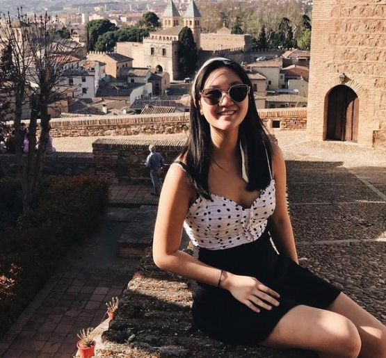 杨紫■何鸿燊逝世，二房神秘学霸外孙女哥大毕业归来，女赌王后继有人